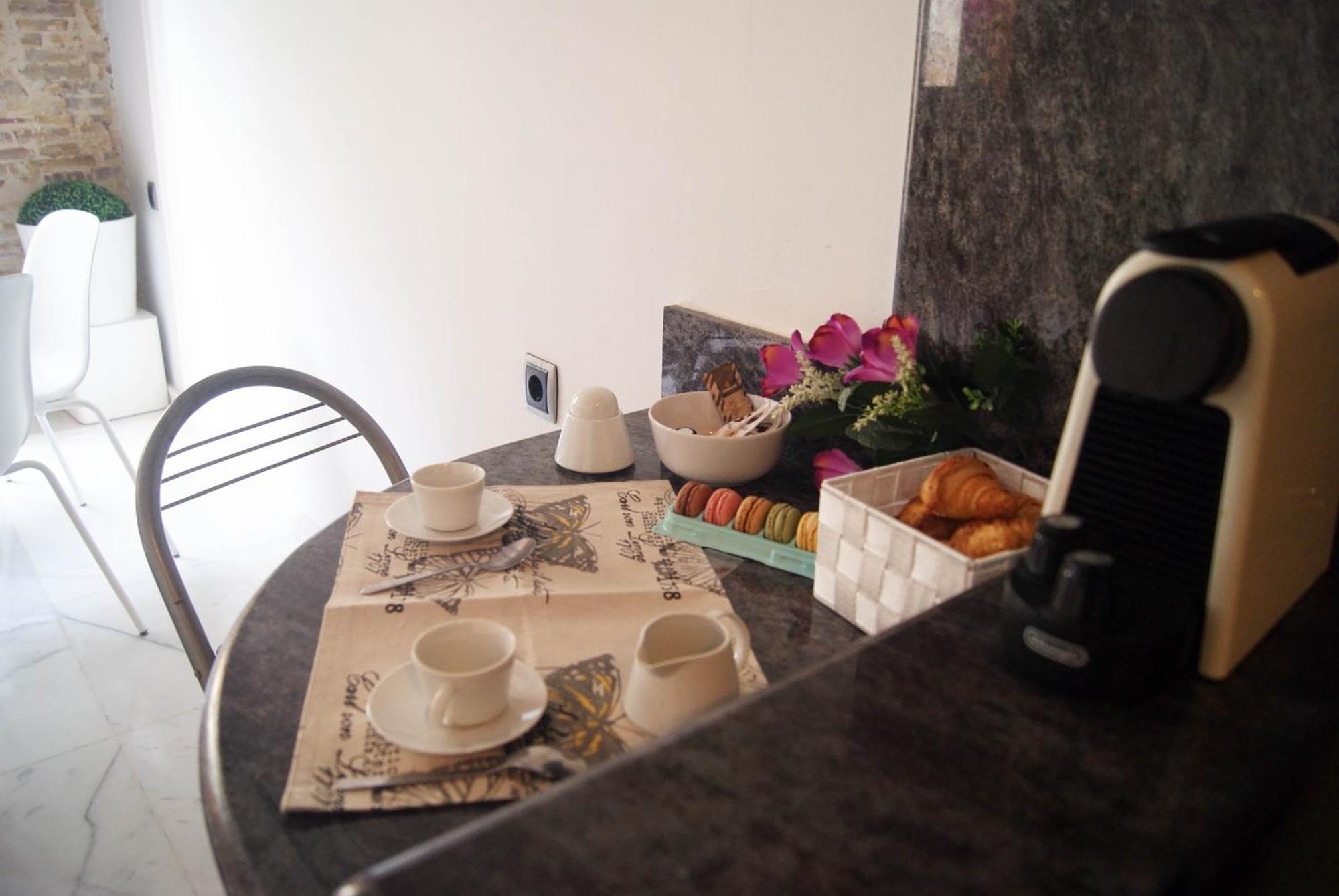 Apartamentos Centricos Barrio Del Carmen Valencia Bagian luar foto